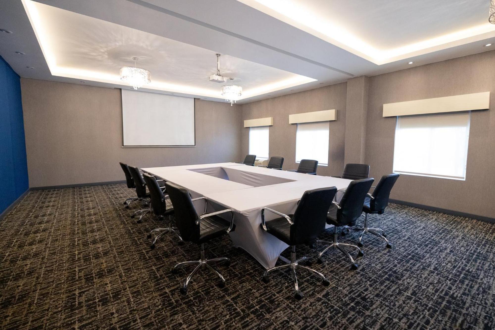Voco Saltillo Suites By Ihg Εξωτερικό φωτογραφία