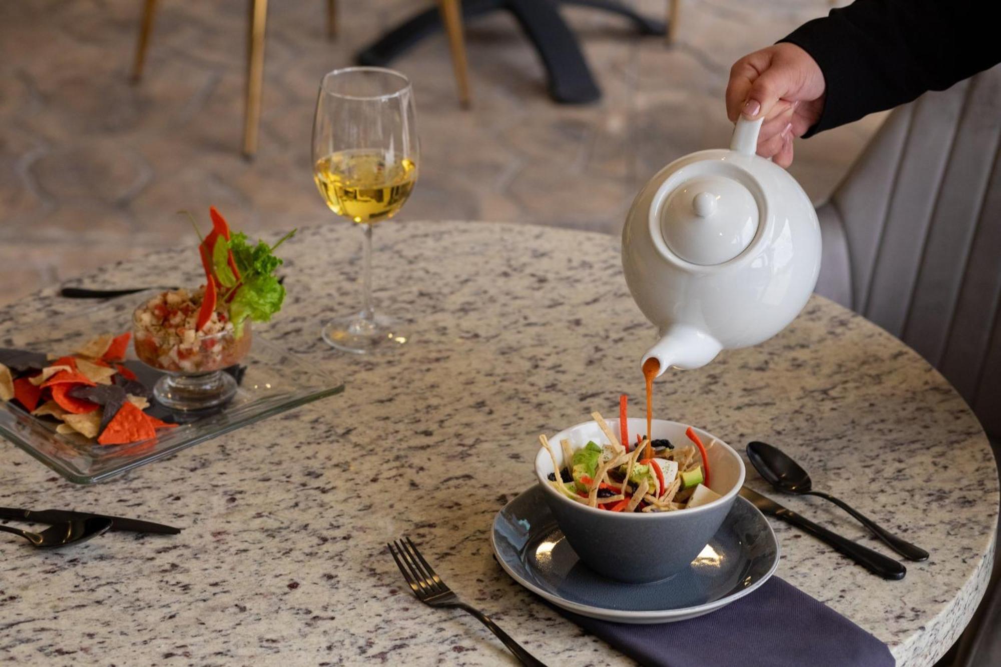 Voco Saltillo Suites By Ihg Εξωτερικό φωτογραφία