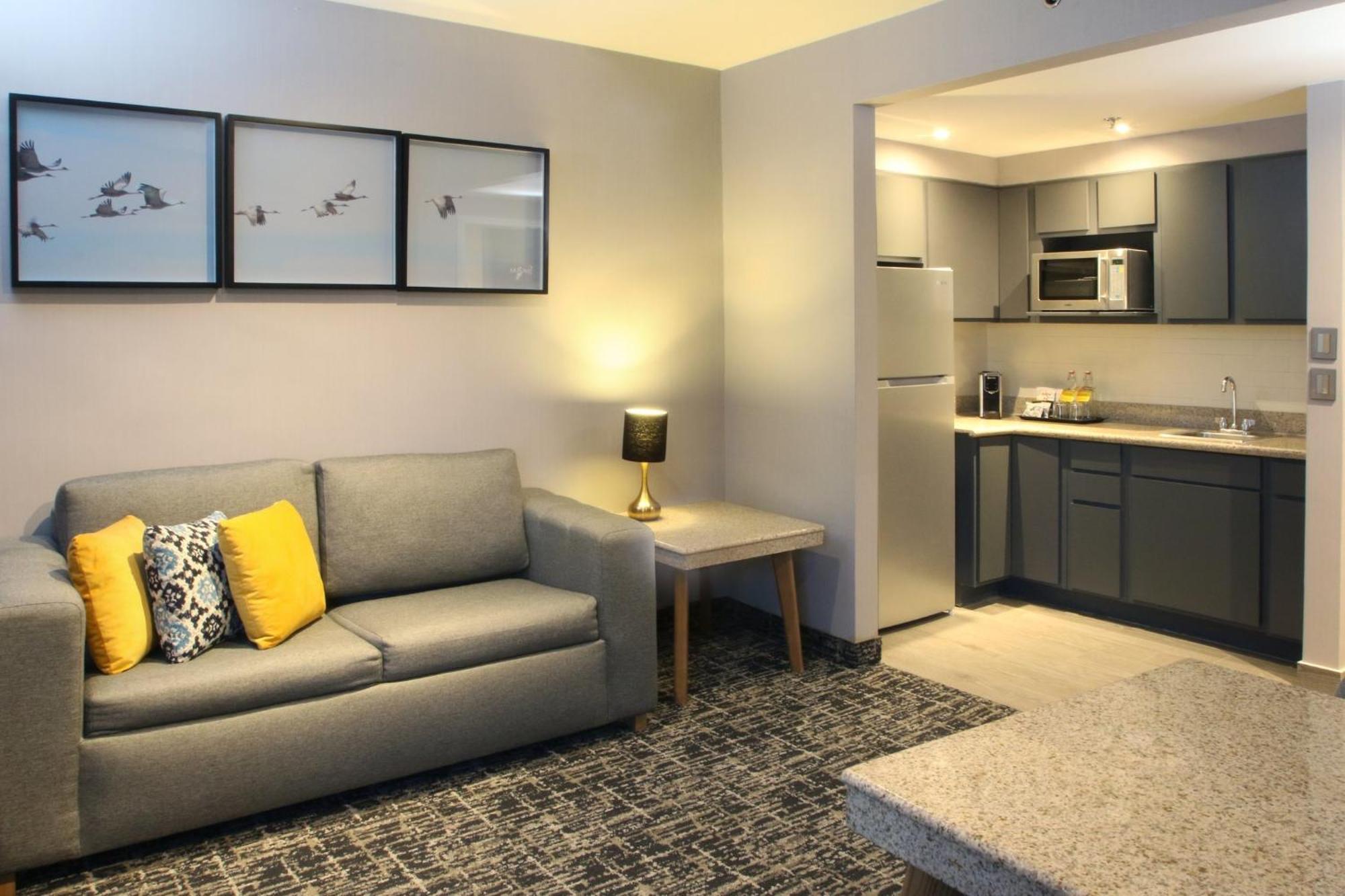 Voco Saltillo Suites By Ihg Εξωτερικό φωτογραφία
