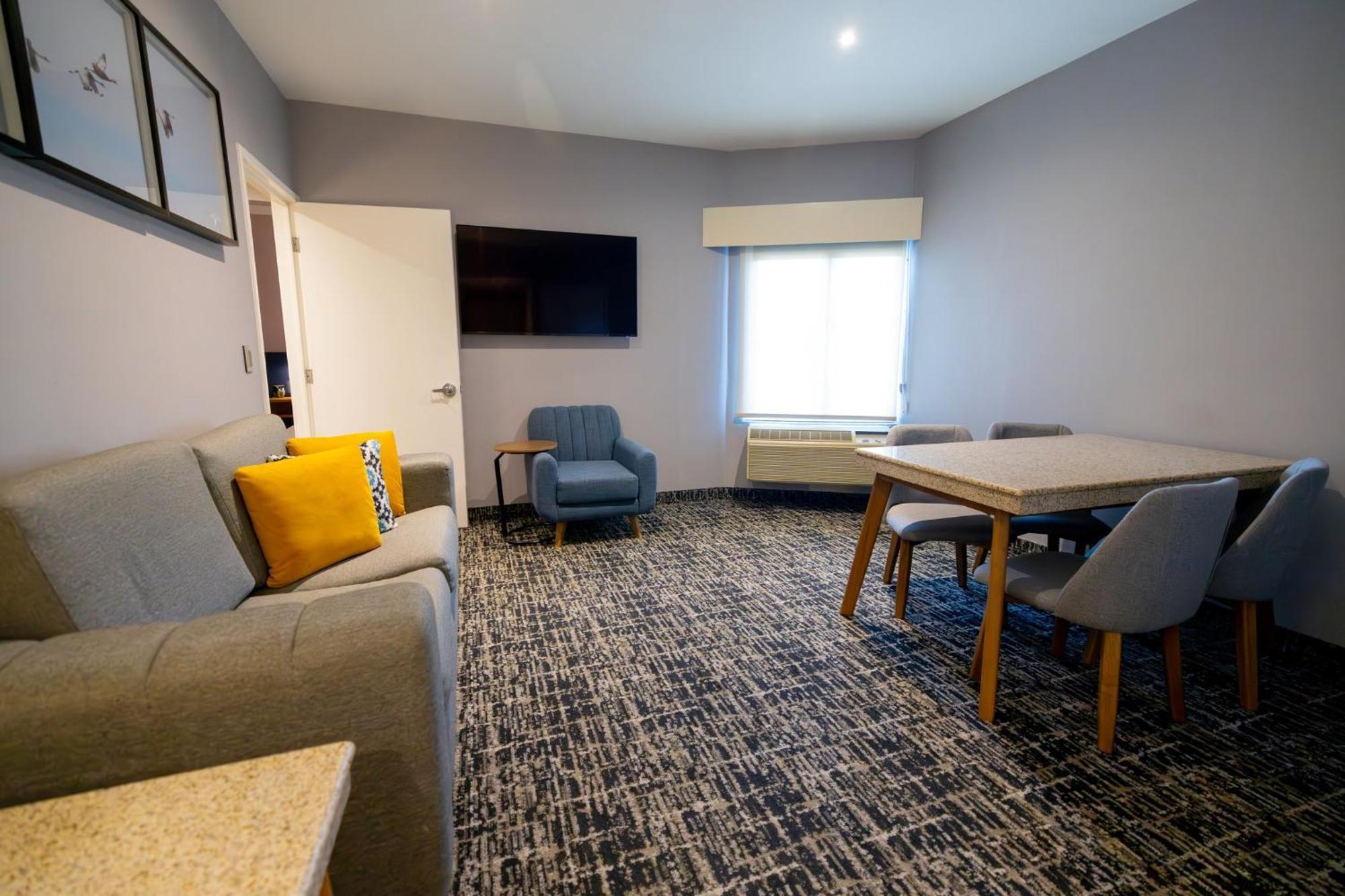 Voco Saltillo Suites By Ihg Εξωτερικό φωτογραφία